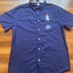 Used XL Short sleeve button up in great condition